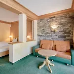 Otel Riders In
