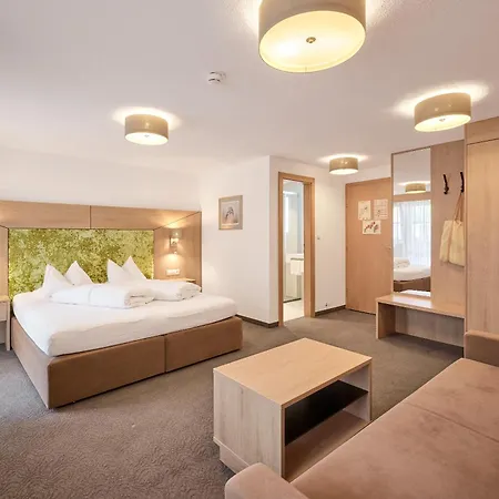 Hotel Riders In 3*